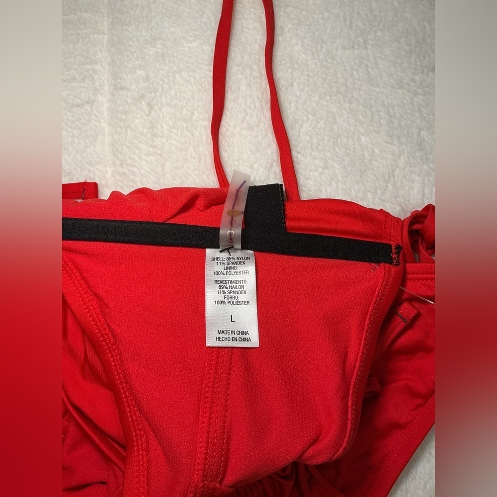 Red Bikini Set - Picture 4 of 8